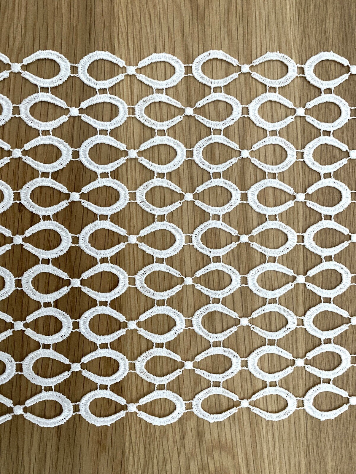 Otto Dotzauer Edeles Tischband NEU Schleifedesign Plauener Spitze Ecru 20x140 cm