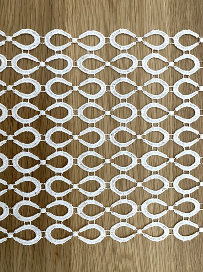 Otto Dotzauer Edeles Tischband NEU Schleifedesign Plauener Spitze Ecru 20x140 cm