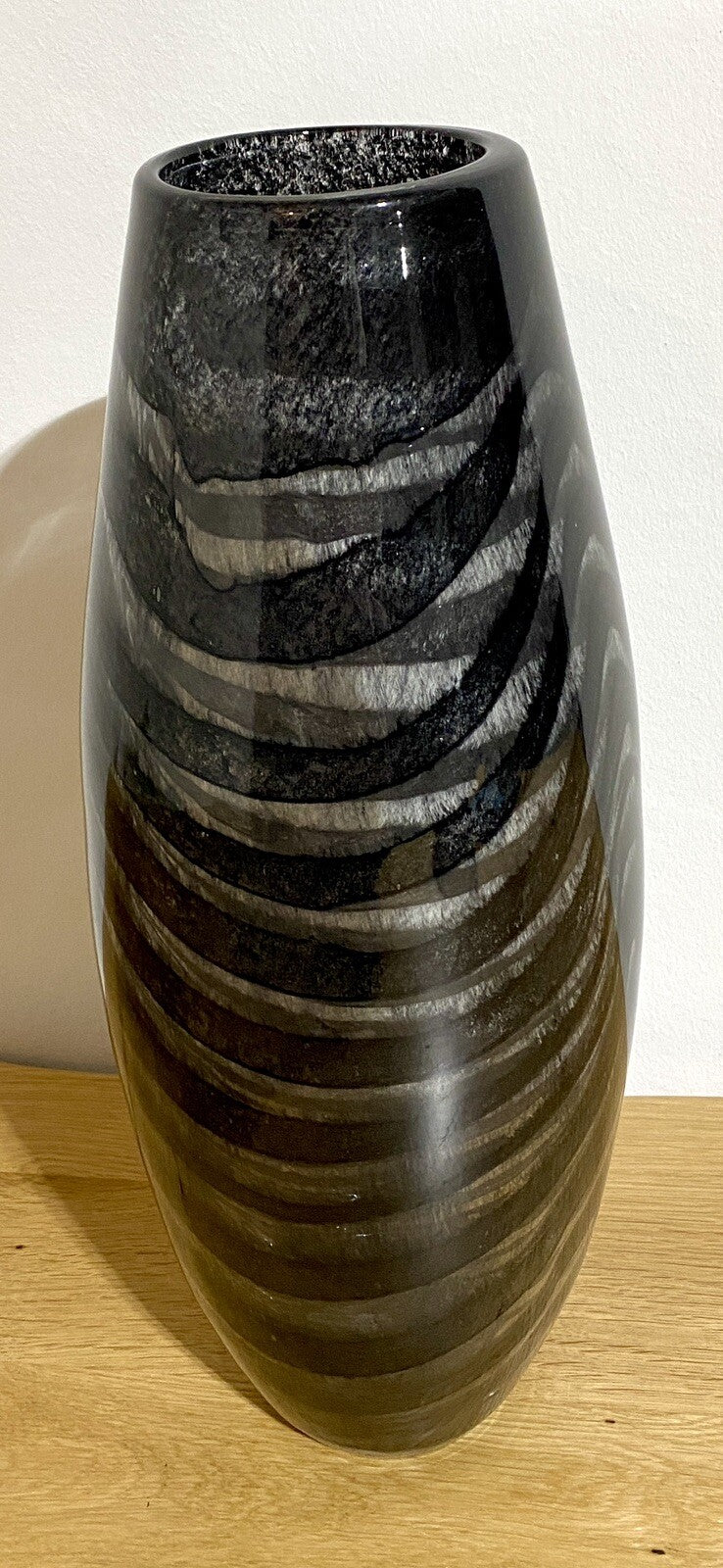 Casablanca moderne Glas Vase NEU Wellendesign Klar Schwarz 42,5cm Hoch