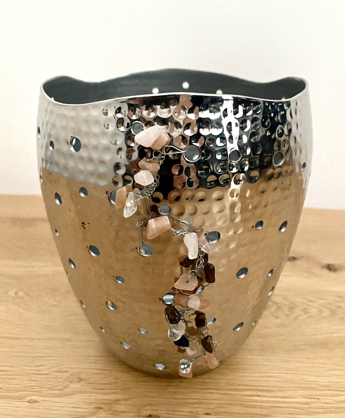 Raumstil Design Windlicht NEU Vernickelt Gehämmert Natursteinsplitter 15cm Hoch