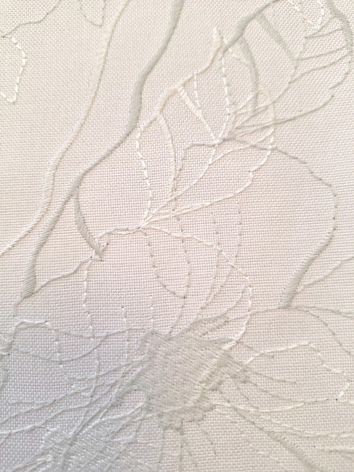 Sander moderner Tischläufer MILA NEU Blüten Gestickt Ecru Lindgrün 50x150 cm