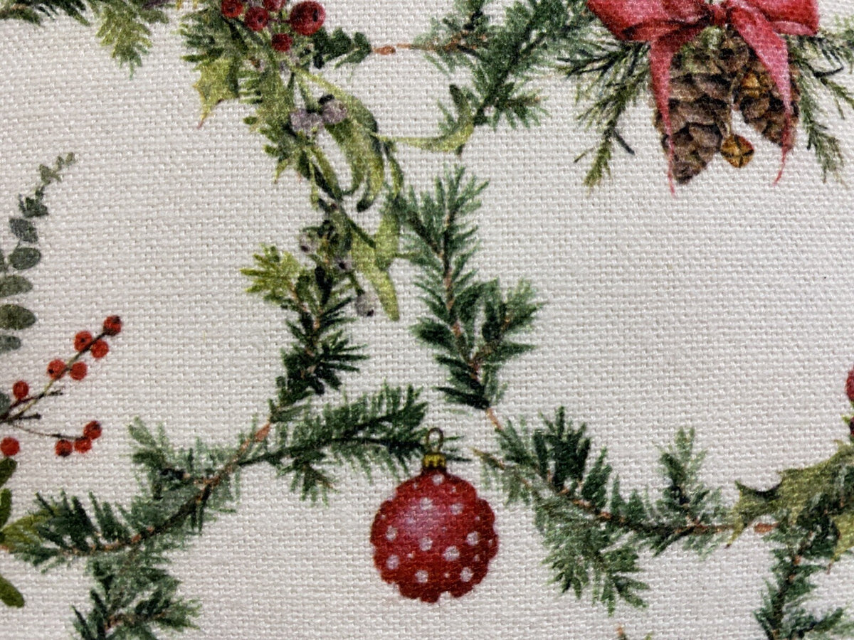 Apelt Weihnachts- Kissenhülle Tanne Zapfen Kugeln Natur Grün Rot 40x40cm