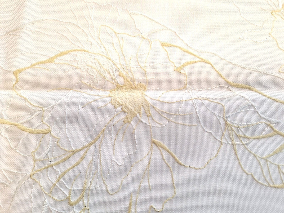 Sander moderner Tischläufer MILA NEU Blüten Gestickt Ecru Mais 50x150 cm