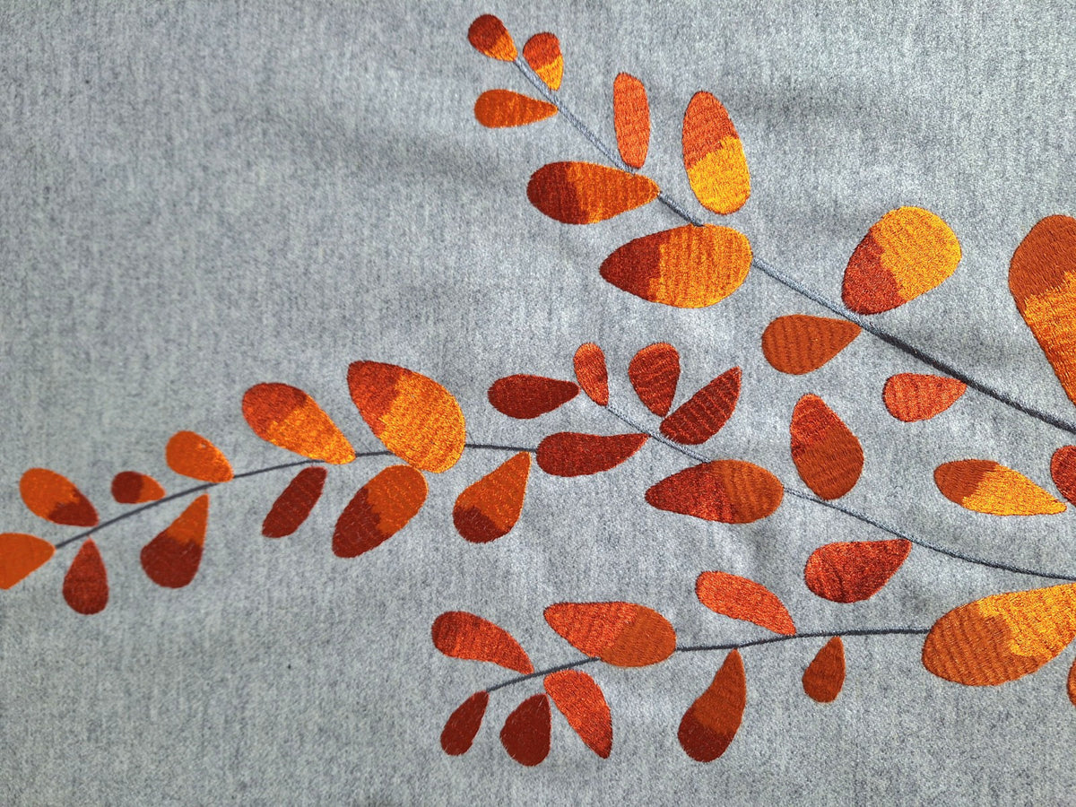 Sander Filz Tischläufer Myrte Eukalyptus Blattstickerei Grau Orange 49x134 cm